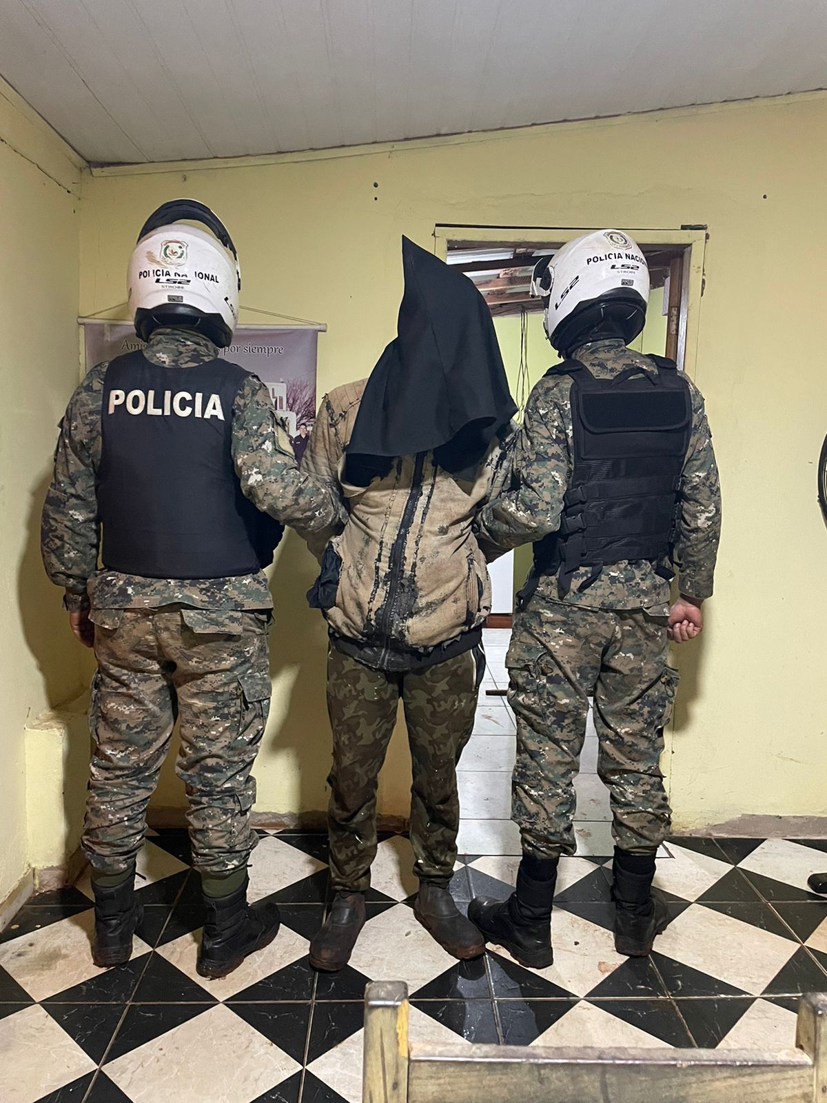 Detienen a un hombre que pretendía hurtar en el depósito de la Fiscalía.