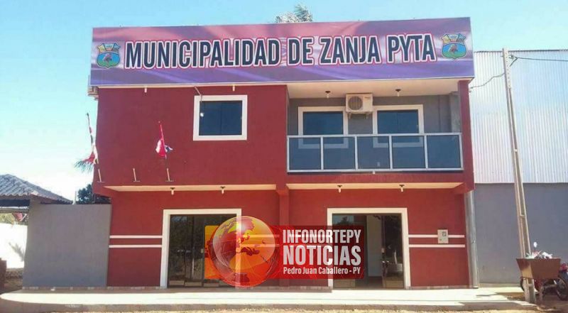 Padres de alumnos de escuela de Zanja Pyta reclaman de nulo apoyo de la Municipalidad.