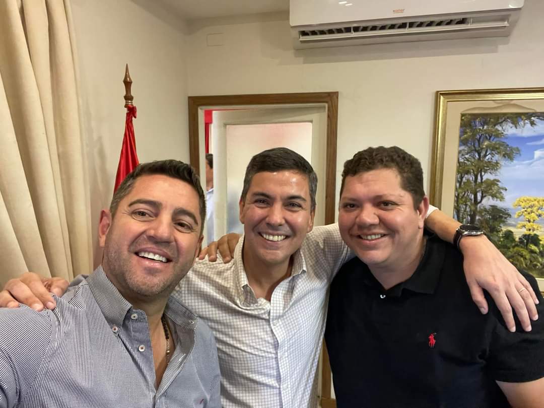 Juancho Acosta recibe respaldo de Santi Peña para recuperar la Gobernación