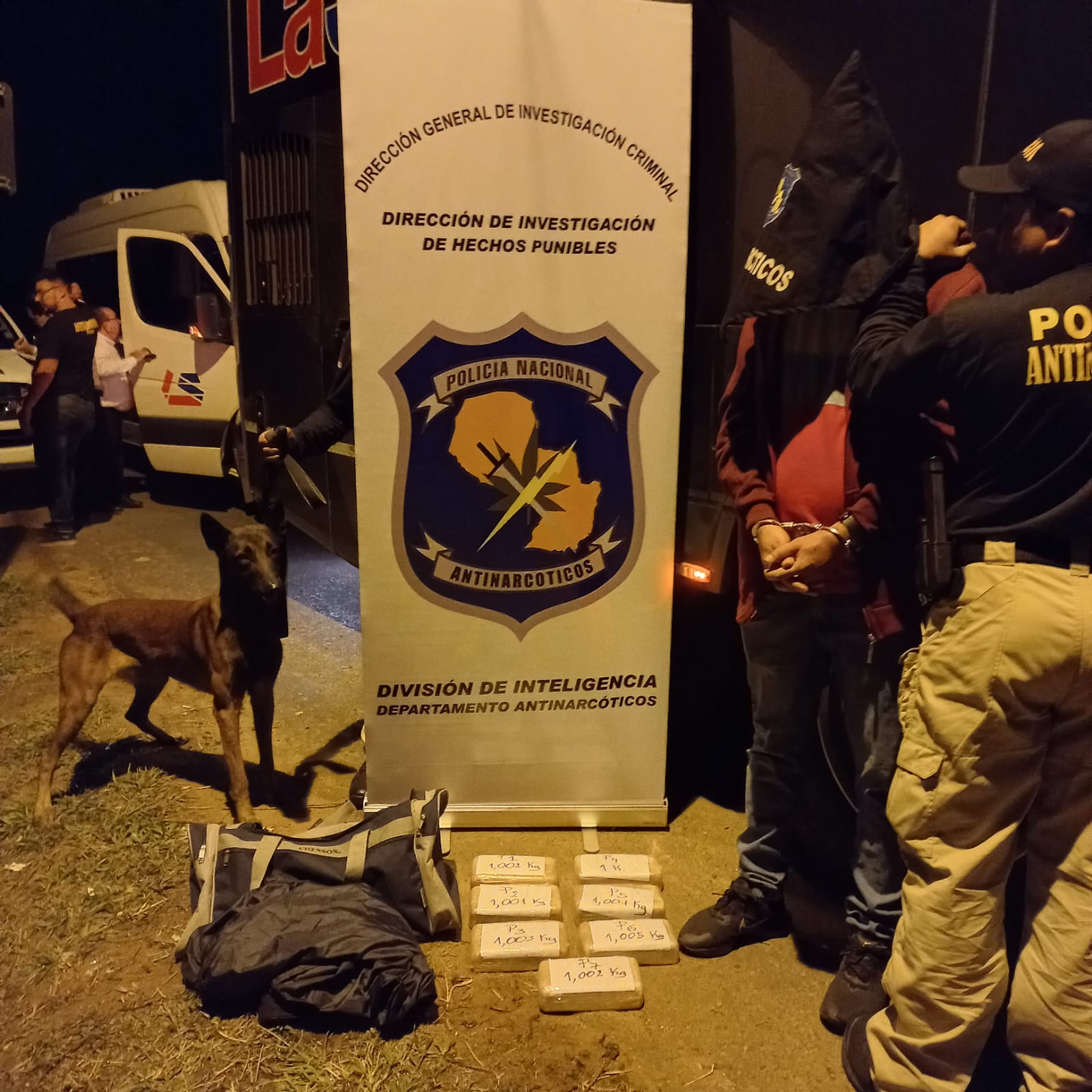 Detienen a un hombre que llevaba cocaína en ómnibus desde Pedro Juan