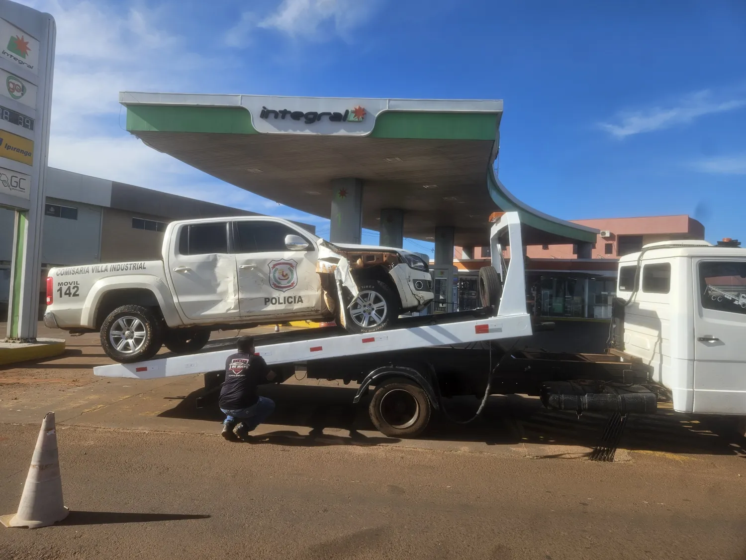 Patrullera policial protagoniza choque contra una camioneta en Pedro Juan