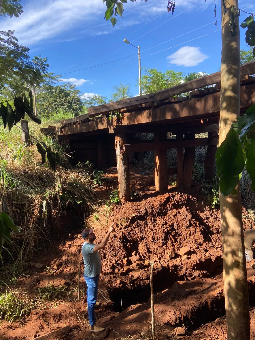 Intendente de Cerro Corá supervisa inicio de obras de puente en Santa Clara