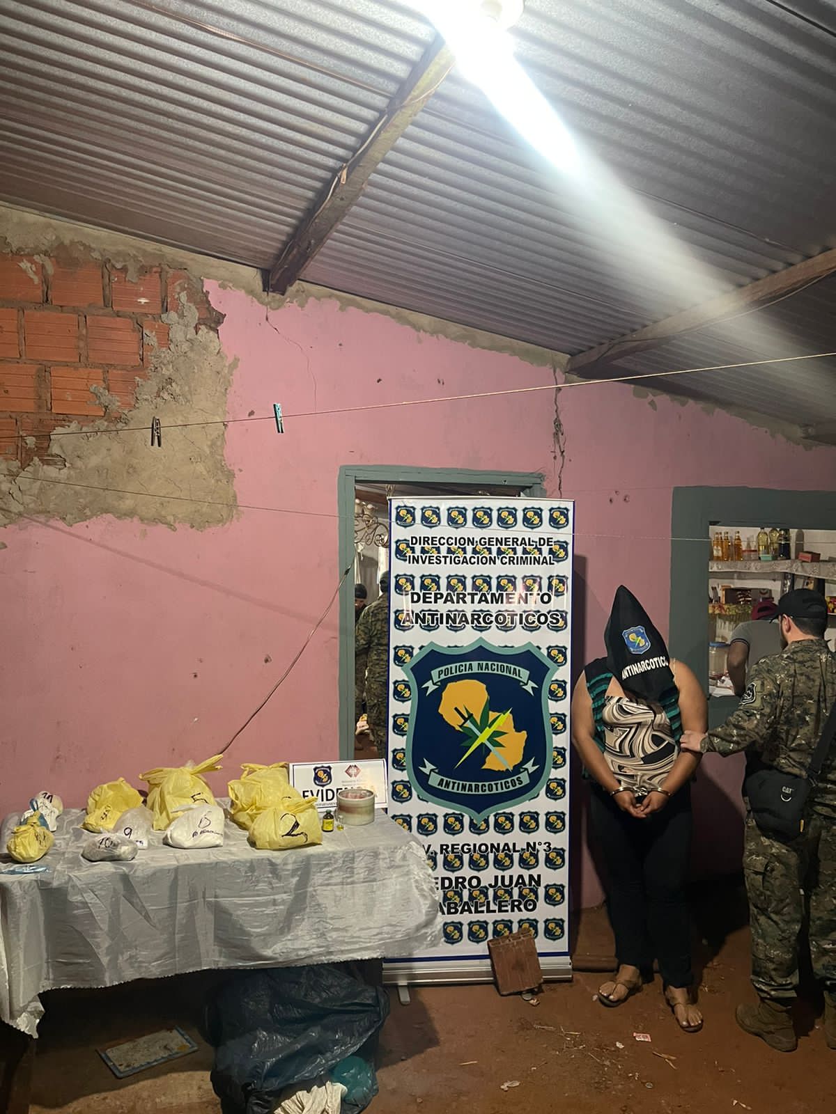 Incautan cerca de 5 kilos de cocaína en Pedro Juan.