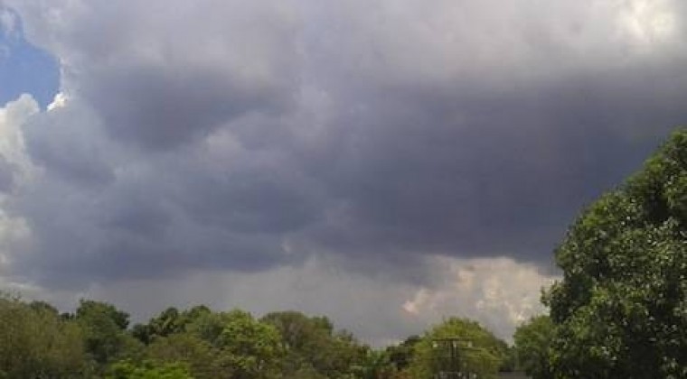 Chaparrones y ambiente caluroso para hoy