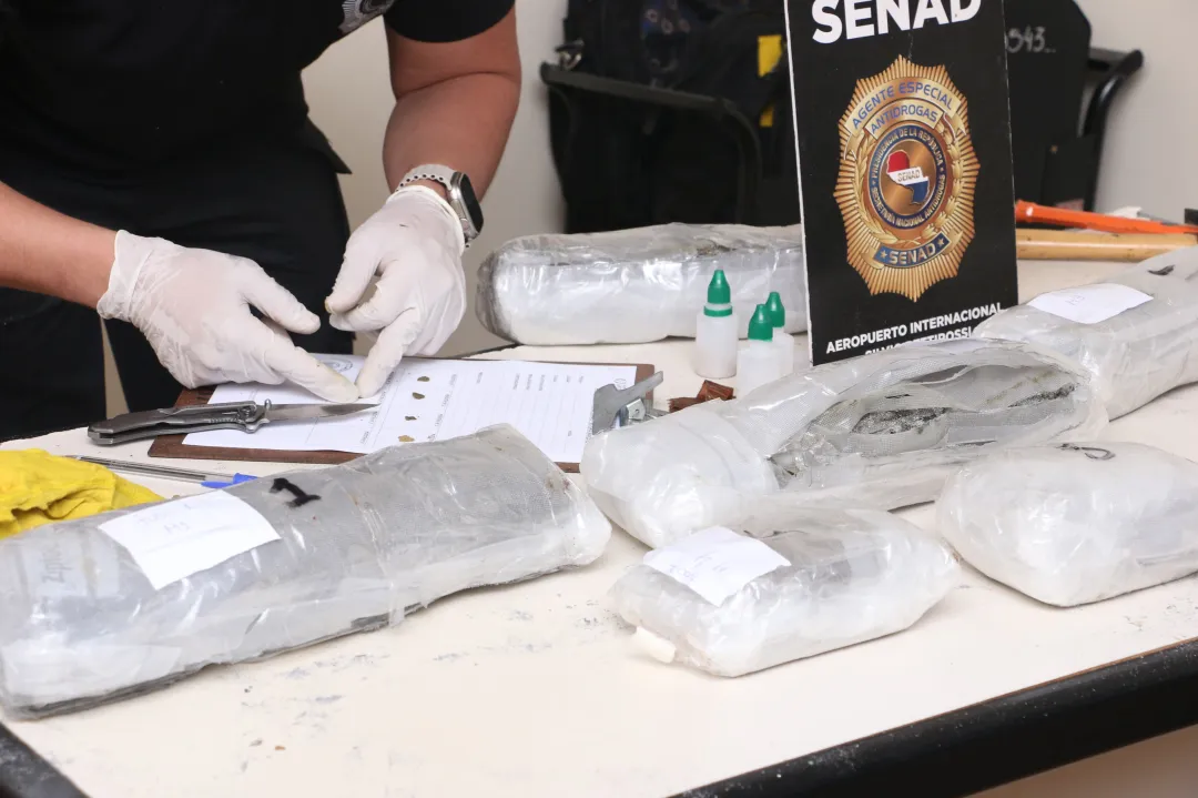 Incautan más de 23 kilos de marihuana "vip"procedentes de Miami que debía llegar en Pedro Juan