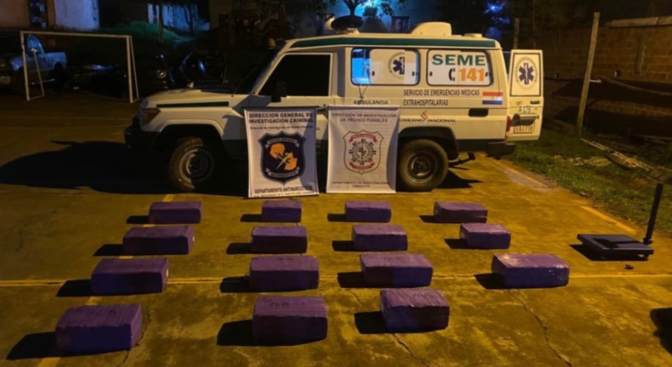 Cae ambulancia que llevaba como “paciente” una carga de marihuana en Canindeyú