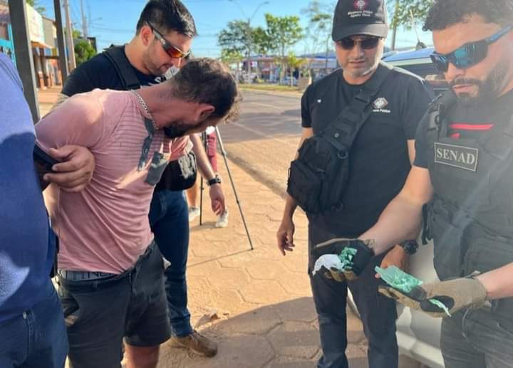 Capturan a pareja que entregaba cocaína en automóvil