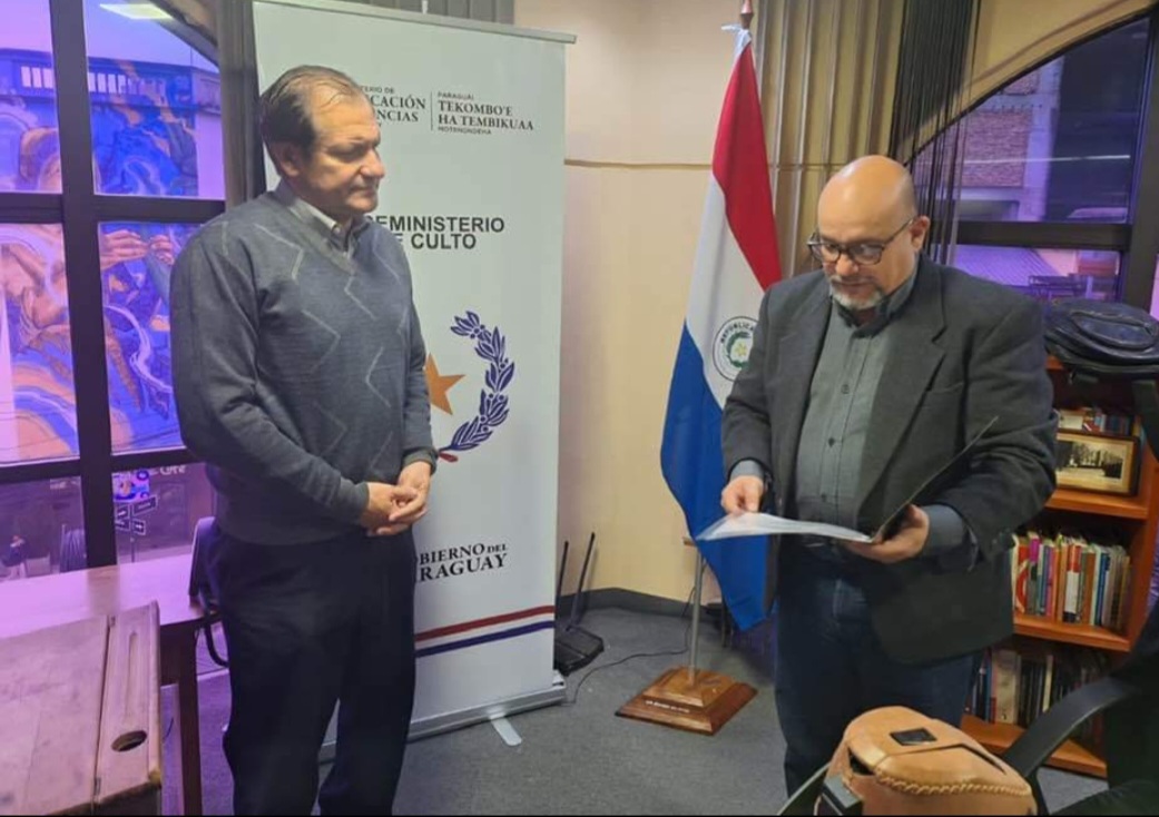 Experietente docente asume Dirección Departamental en Amambay