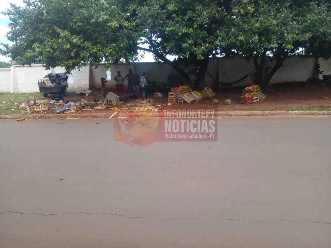 Vendedor de frutas sufrió perjuicios tras accidente en Pedro Juan
