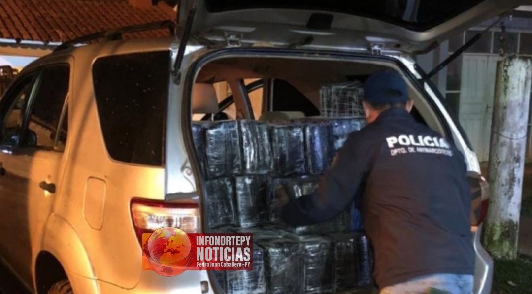 Tras una persecución policial narcos abandonan una camioneta con 705 kilos de marihuana