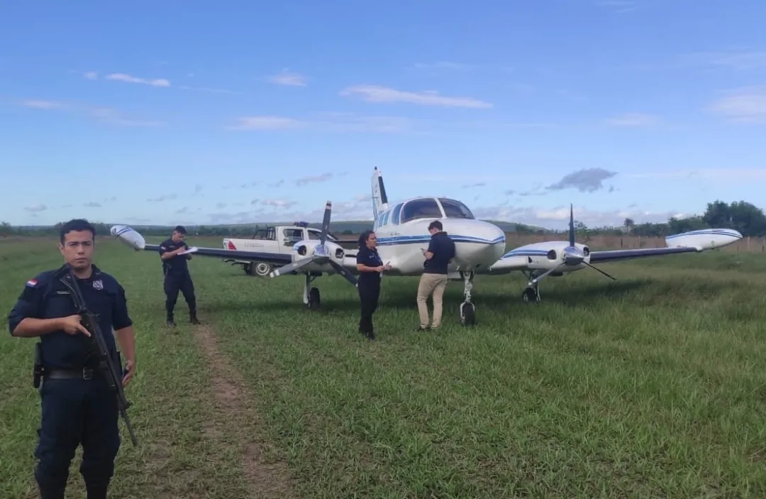 Avioneta que transportaba dinero sufrió falla mecánica y realizó aterrizaje forzoso