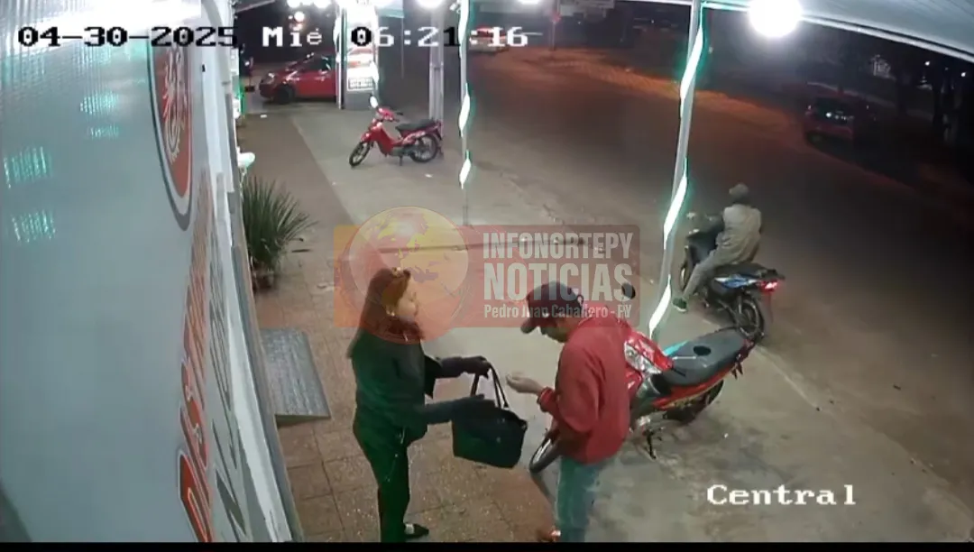Asalto frente al hospital regional de PJC: Delincuentes roban moto a trabajadora de Farmacia
