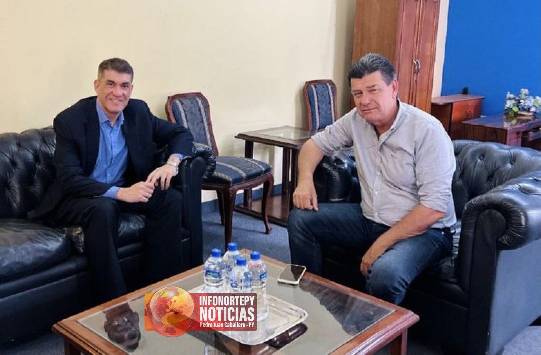 Efraín Alegre propone a Ronald Acevedo como ministro del Interior