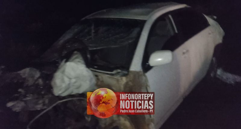 Impresionante choque de automóvil y camión sobre la Ruta Py 05