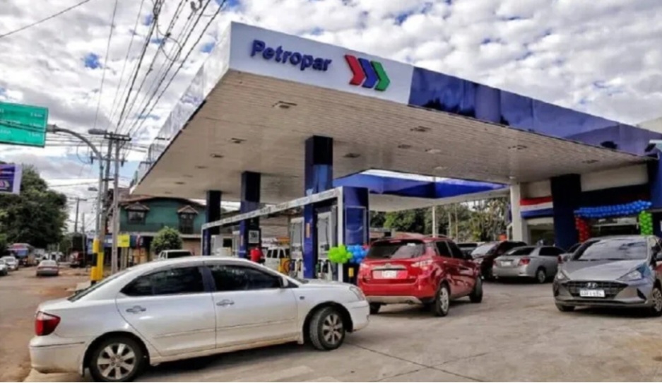 Petropar anuncia reducción de G. 300 del diésel, pero mantiene el precio de la nafta