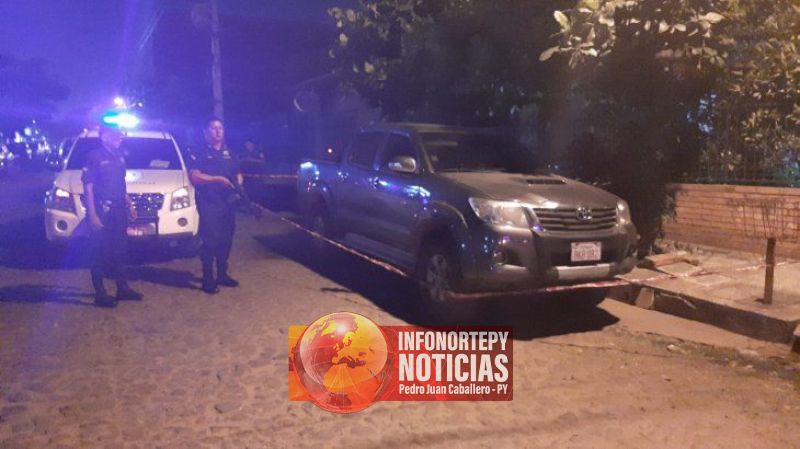Delincuentes toman de rehén a joven y se llevan dinero, celular y lomitos