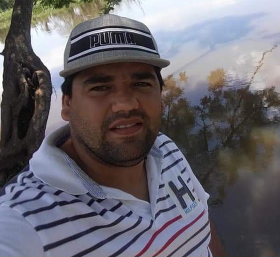 A punta de pistola le hicieron arrodillar a Concejal de Zanja Pytã