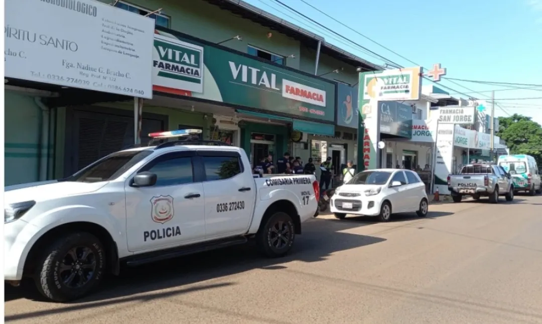 Asaltantes llevan dinero de farmacia frente al Hospital Regional de Pedro Juan