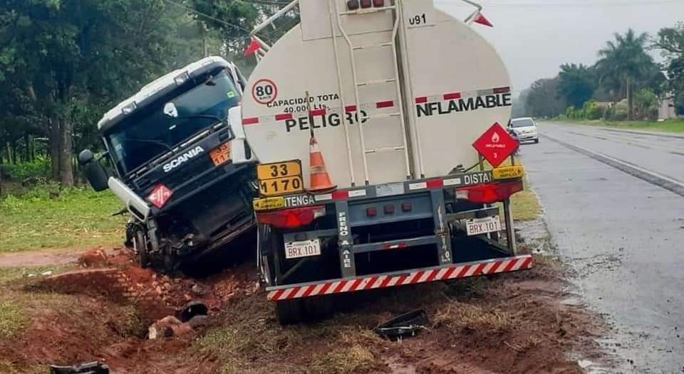 Mujer muere en accidente en zona de calle 6 mil