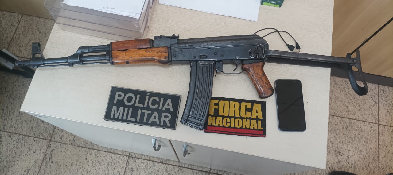 Policia Militar incauta fusil llevado desde Paraguay en ómnibus.