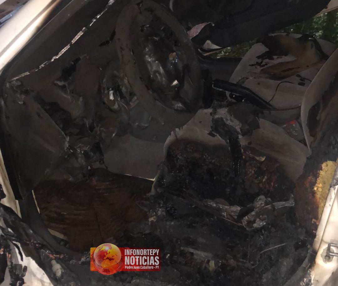 Queman automóvil de un trabajador de forma intencional en Pedro Juan.