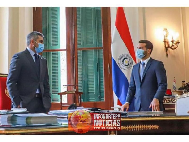 Acorralado, Mario Abdo promulgó la ley de fondos sociales para salud