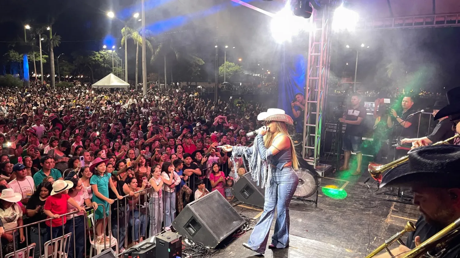 Noche de Celebración en la Laguna Punta Porã por los 126 Años de Pedro Juan