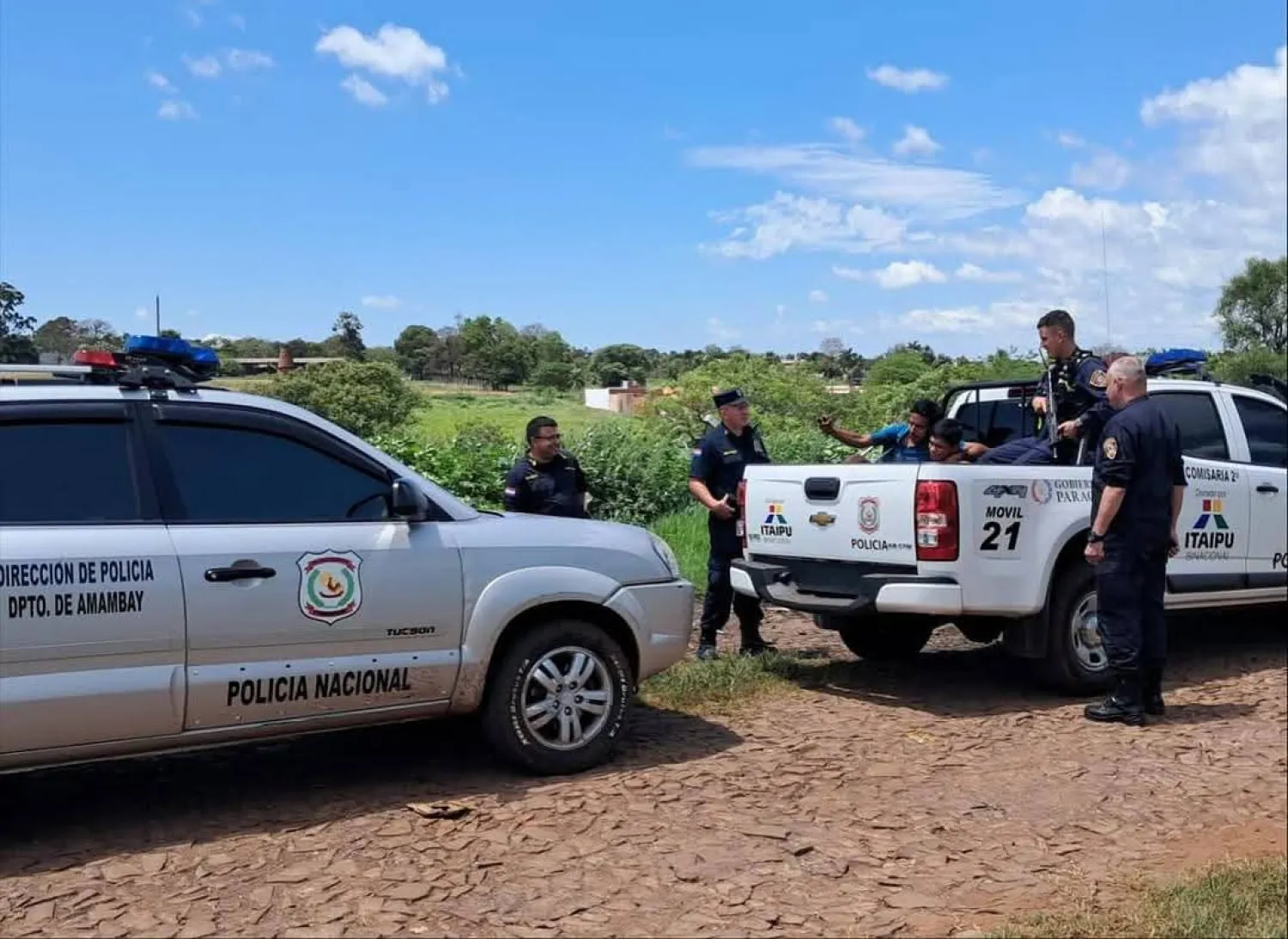 Detienen a hombre con orden de captura y aprehenden a otro con supuesta droga en Pedro Juan