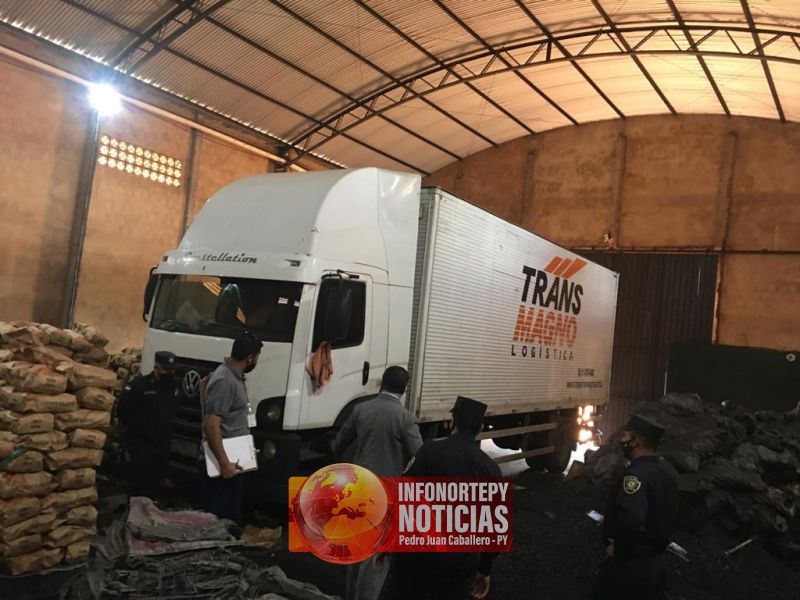 Allanan depósito de carbón en Pedro Juan y recuperan camión robado en Brasil.