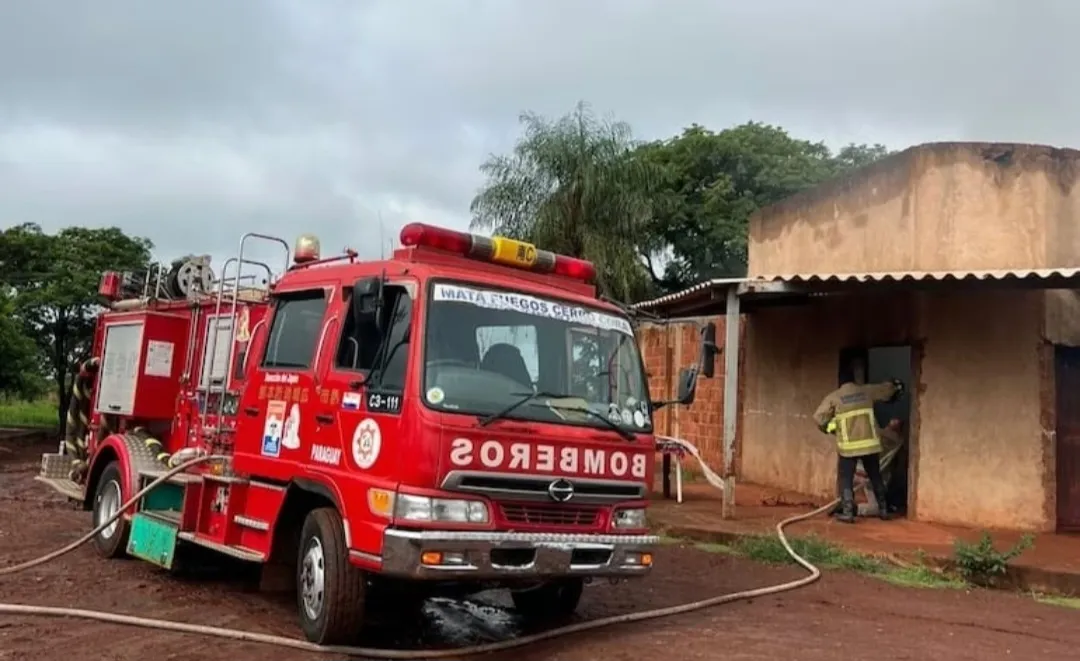 Hombre incendió casa de su expareja en Pedro Juan