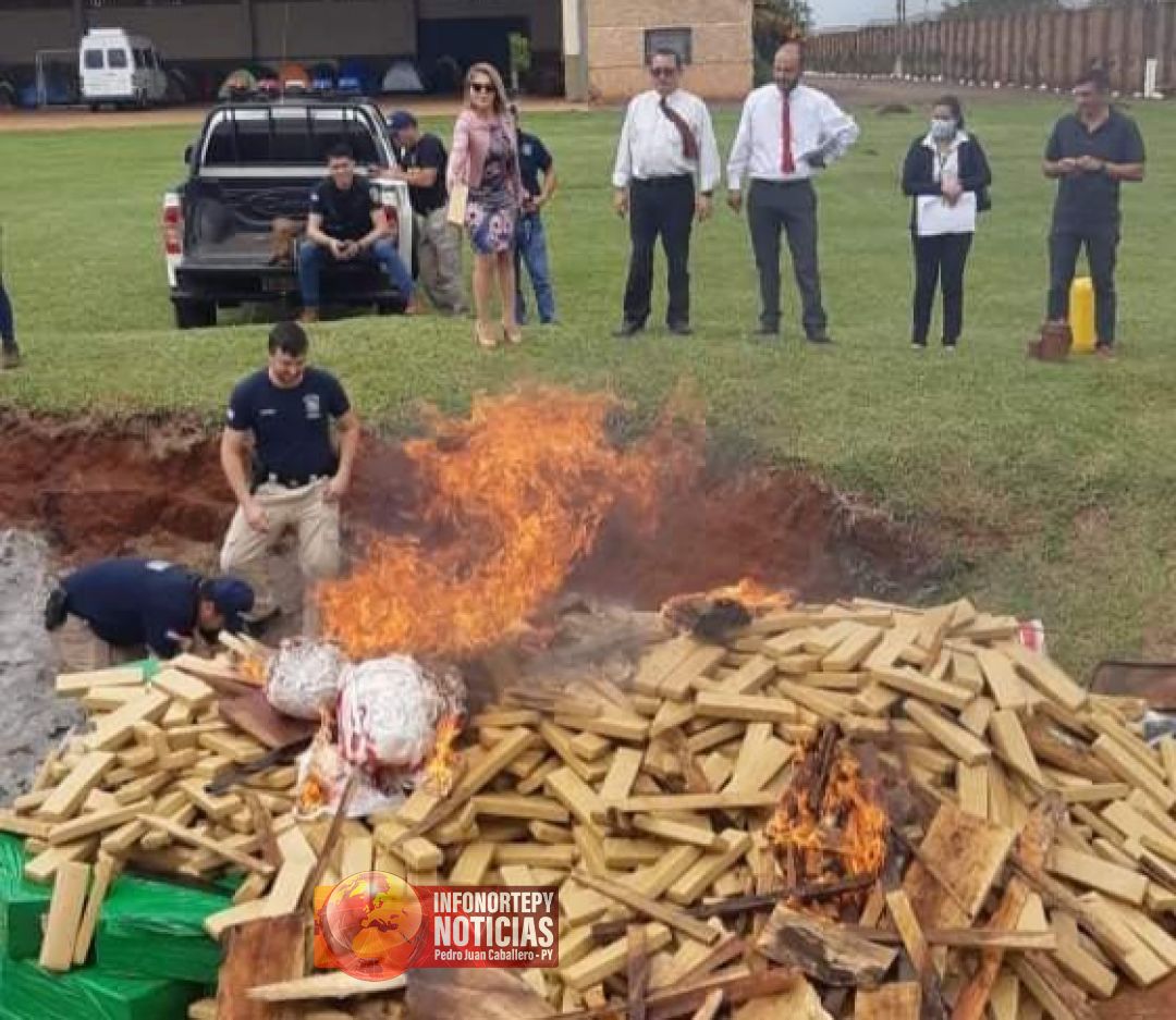 Incineran más de cinco toneladas de marihuana incautada en Pedro Juan