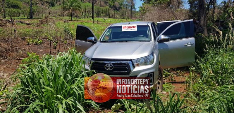 Hallan lujosa camioneta en marihuanal en zona de Capitán Bado