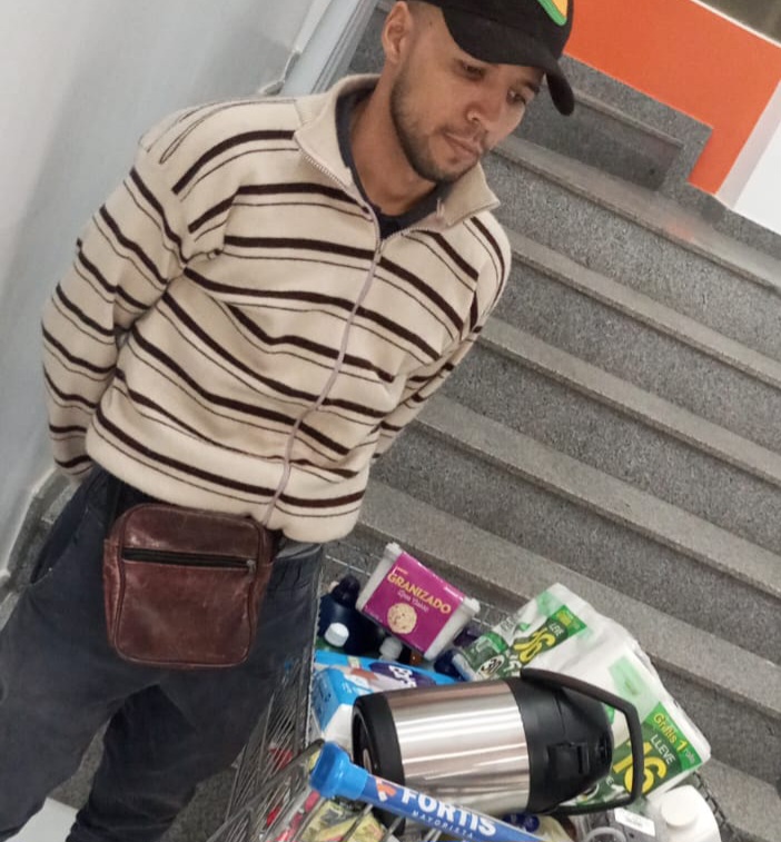 Quiso llevar mercancía sin pagar de un comercio en Pedro Juan y fue aprehendido