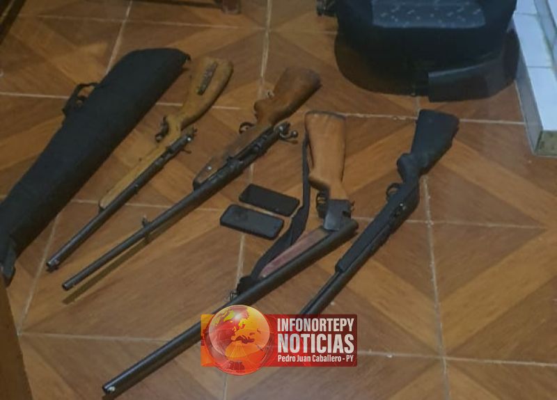 Cuatro hombres fueron detenidos por la FTC en zona de Bella Vista con escopetas