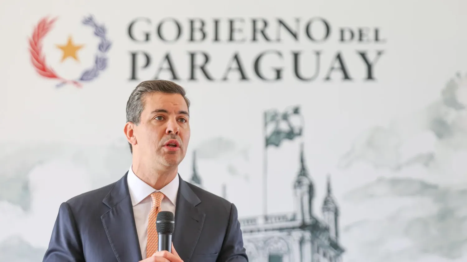 Peña promulga ley que eterniza a ministros en sus feudos judiciales