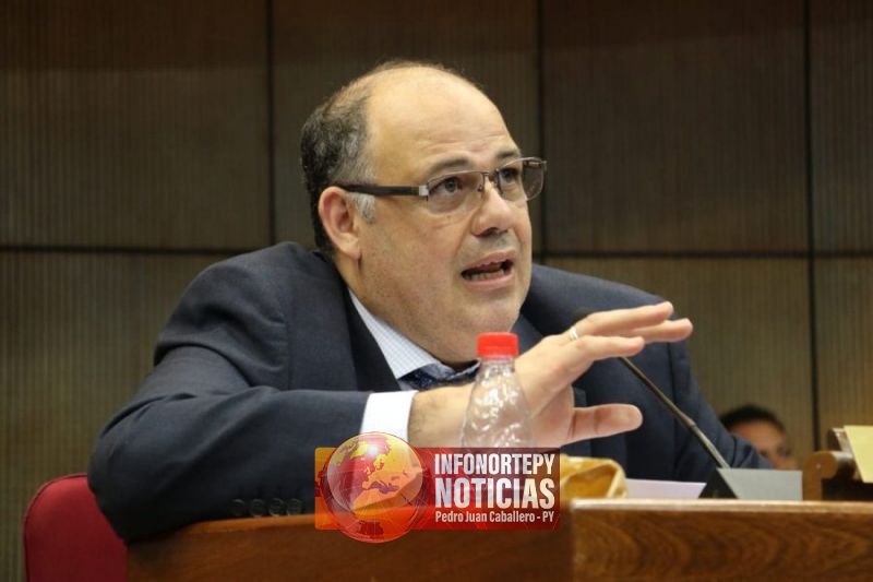 Senador Chiquito González sugiere controlar a casas de cambio y estudios contables
