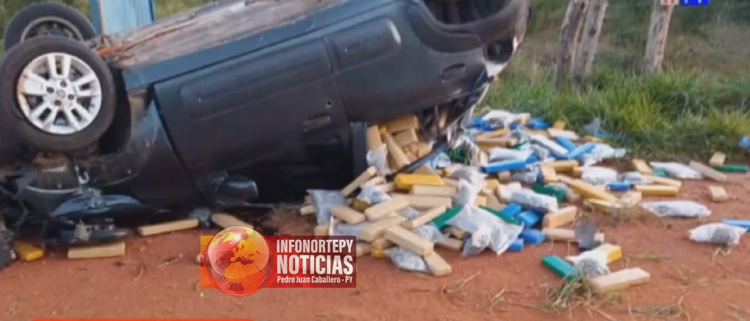 Vehículo vuelca con más de 500 kilos de marihuana en frontera de Pedro Juan