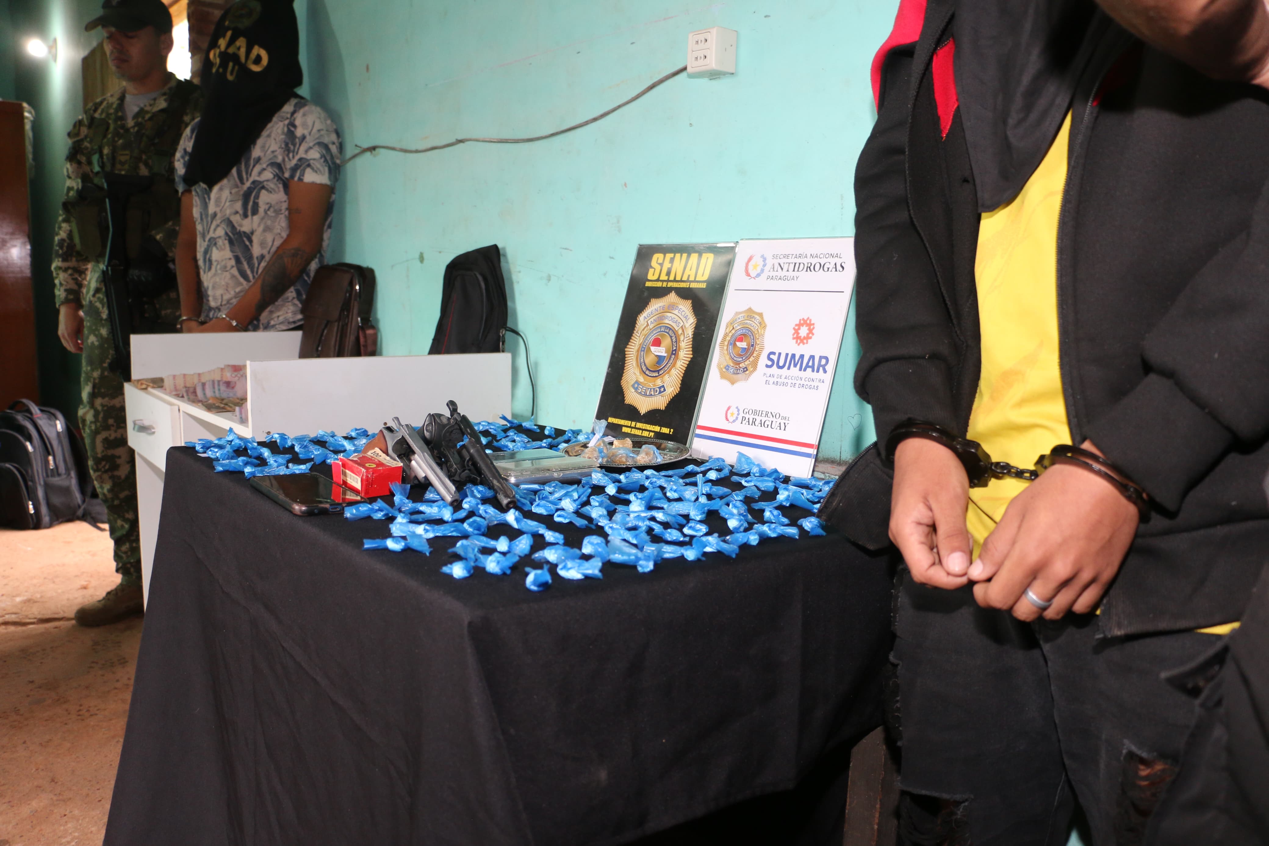 SENAD capturó a supuestos "narco-chorros" con cientos de dosis de drogas en Capiatá