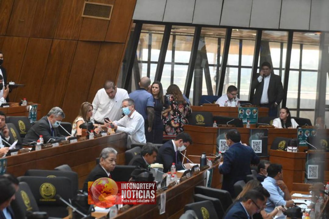 Resuelven derogar uso obligatorio de tapabocas y del pase sanitario