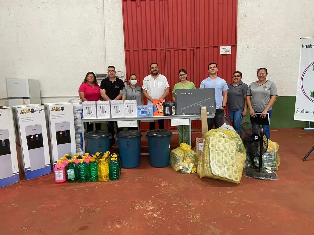 Entrega de Insumos y Equipos a las Unidades de Salud Familiar de Cerro Corá