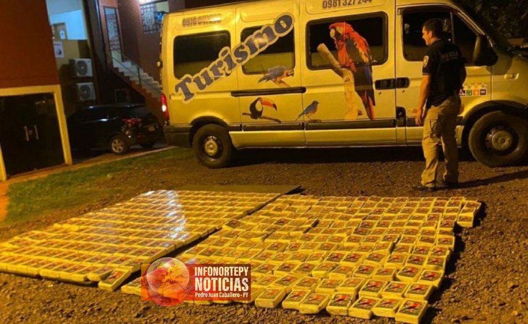 Minibús de turismo trasladaba 388 kilos de cocaína en Hernandarias
