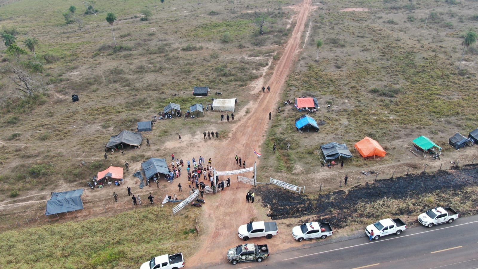 Comitiva se constituye en Antebi Cué por conflicto entre arrendatarios y sintierras