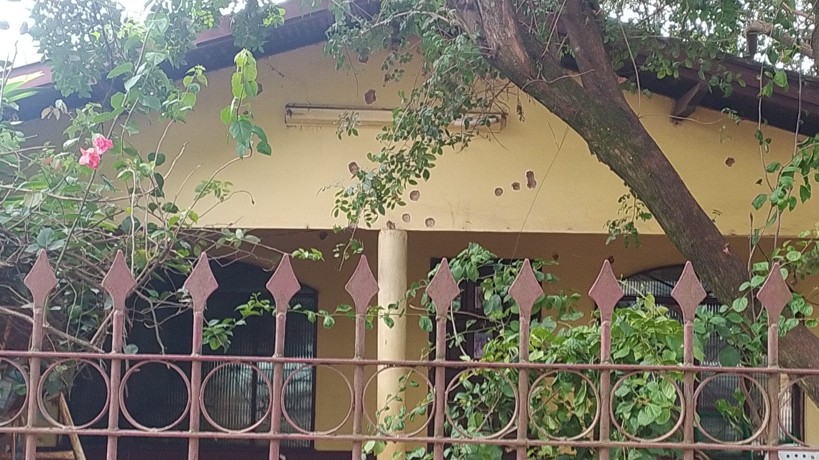 Desconocidos efectúan más de 50 disparos contra la casa de dos juezas en Pedro Juan