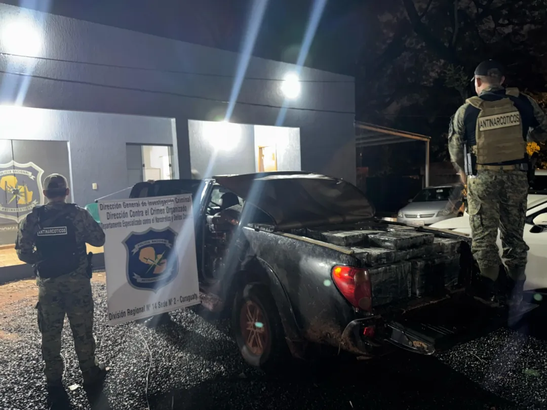 Retienen camioneta que llevaba 1.400 kilos de marihuana