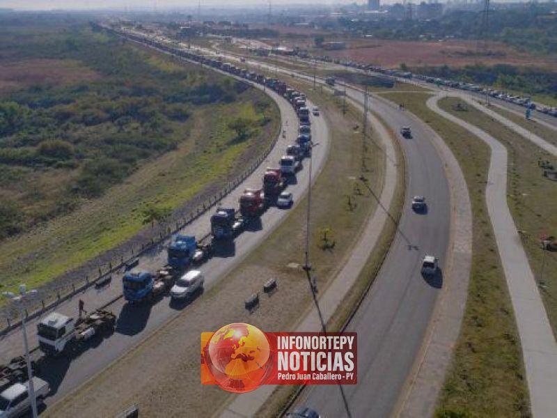 Camioneros llegan hasta Asunción en reclamo a un mejor pago del flete