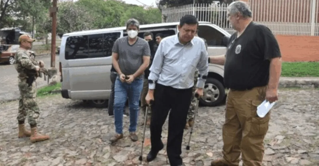 Corte suspende a abogados involucrados en narco lavado