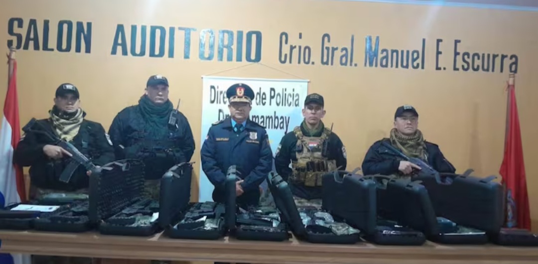Fusiles incautados fueron entregados a la Dirección de Policía de Amambay.