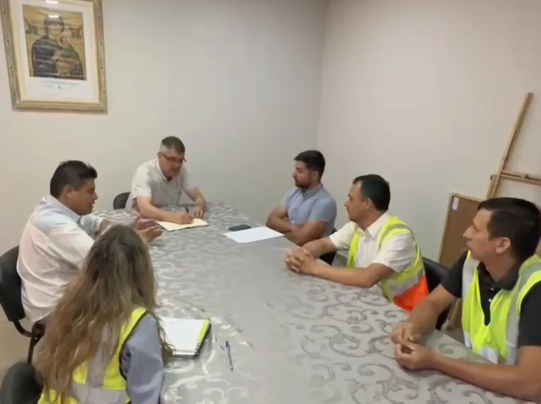 Reunión de Trabajo entre Técnicos del MOPC, Diputado e Intendente para Mejorar la Seguridad en la Ruta PY05