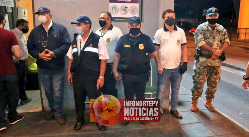 Aduaneros y Militares coimeros fueron detenidos en CDE