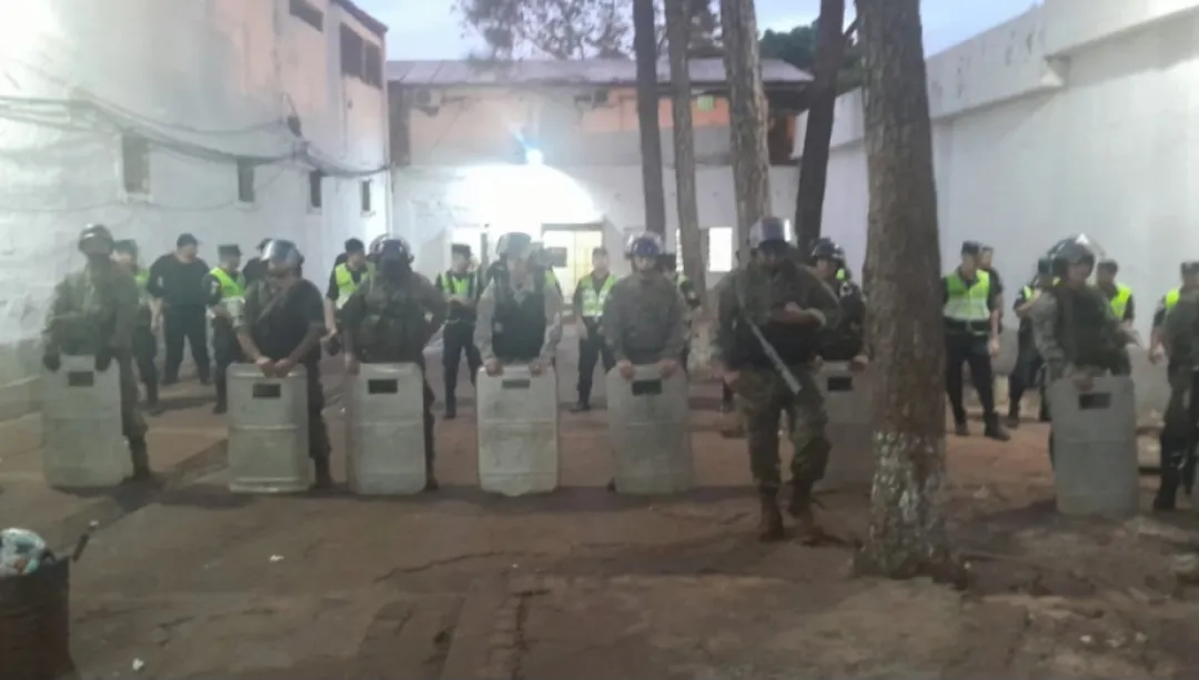 Requisan pabellón del PCC en la cárcel de CDE tras riña y muerte de recluso